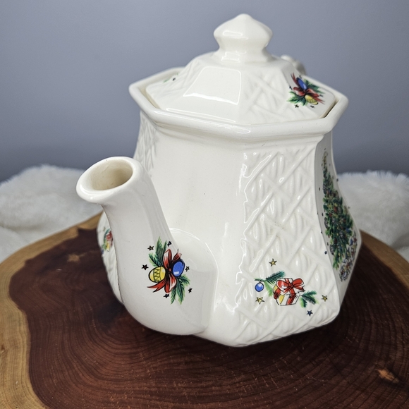 Sadler England Christmas Eve Vintage Teapot - Picture 9 of 16